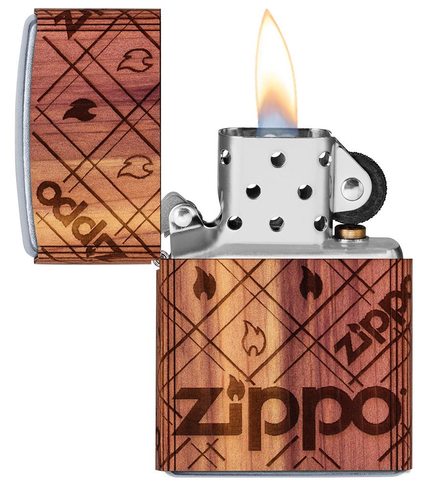 Zippo-aansteker chroom Woodchuck Zippo Flame 360° open met vlam