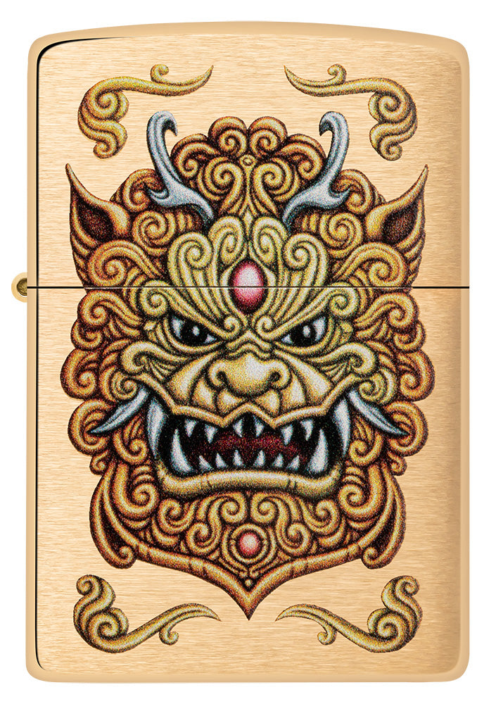 Vooraanzicht van de Zippo windproof aansteker Foo Dog Design, met daarop een keizerlijke gouden leeuw in de stijl van de Chinese kunst.