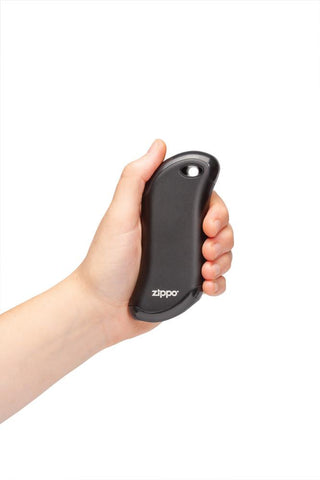 Zippo Heatbank Wiederaufladbarer Handwärmer schwarz in Hand gehalten