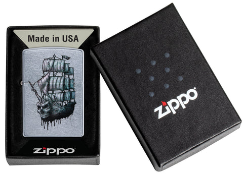 Zippo Aansteker Street Chroom Piratenschip met Schedel Online Only in Open Geschenkverpakking