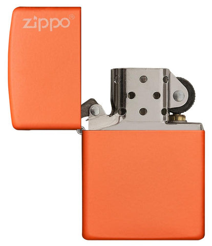 Vooraanzicht Zippo aansteker Orange Matte basismodel met Zippo-logo geopend