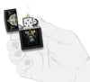 Zippo aansteker zwart Viking doodshoofd met baard en helm geopend met vlam in gestileerde hand