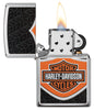 Zippo-aansteker chroom Harley Davidson-logo oranje zwart wit open met vlam