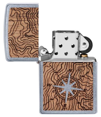 Zippo-aansteker Woodchuck landkaart met kompas open
